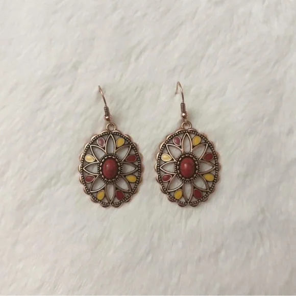 5/$25 🩷 Bohemian Floral Drop Earrings - Multicolor - Picture 2 of 4